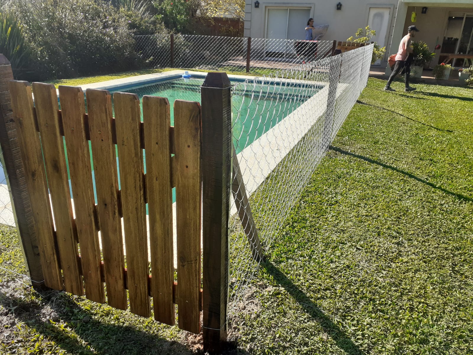 Portones de Caño, Portones de Madera, Portones alambrados